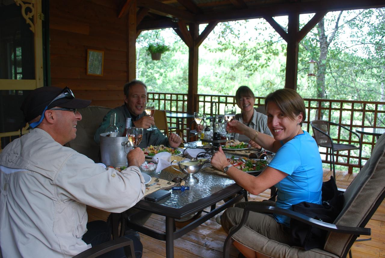 Auberge De La Riviere Matapedia - Matapedia River Lodge Routhierville Экстерьер фото