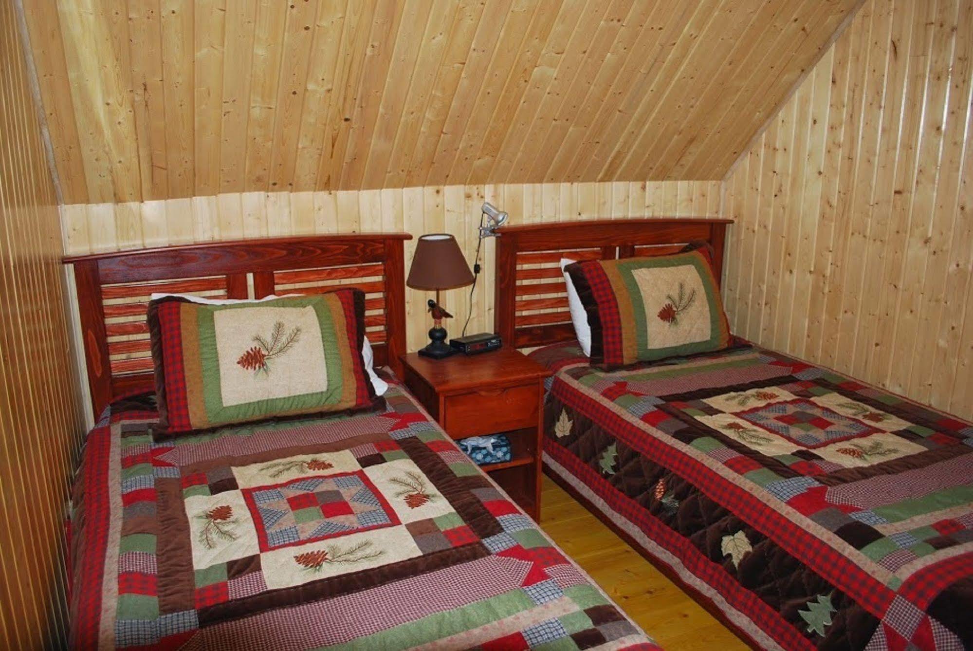Auberge De La Riviere Matapedia - Matapedia River Lodge Routhierville Экстерьер фото